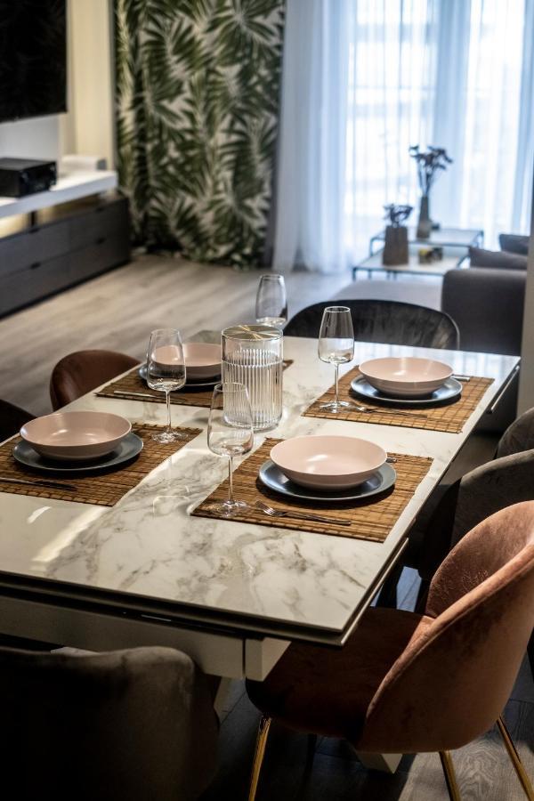 The Lux2 A Gorgeous Apartment テッサロニキ エクステリア 写真